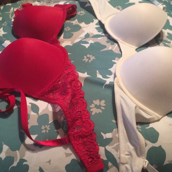 Two brand new bra’s ! - Picture 2 of 4